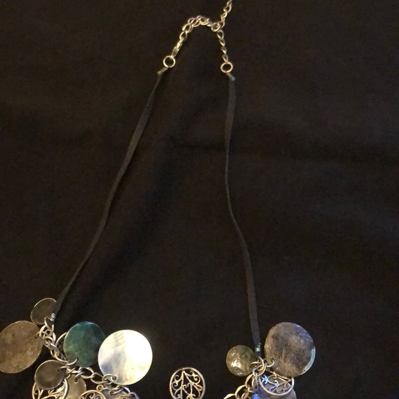 🎉HP🎉🆕✨Black and Silver Intricate Necklace✨ - Picture 3 of 5